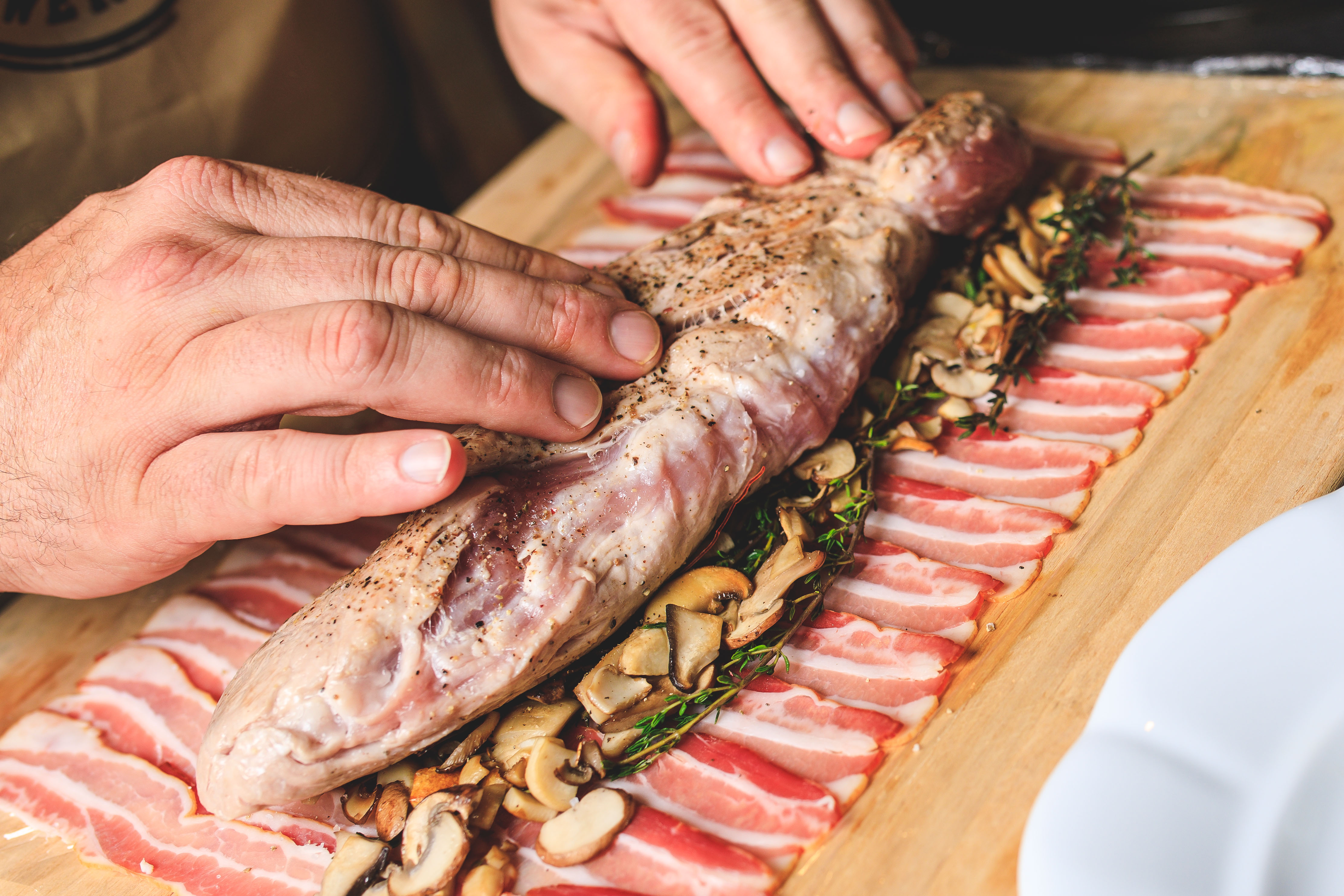 Schweinslungenbraten im Speckmantel - Marcher Fleischwerkstatt